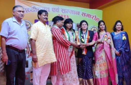 Maalyaarth-Sahitya-Vimarsh